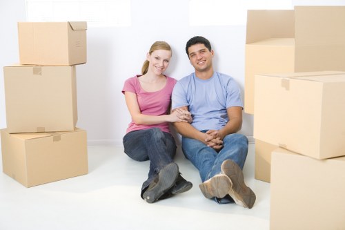 Commercial packing and unpacking for Temple businesses
